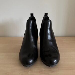 Clarks Elegant Black Leather Heeled Boots